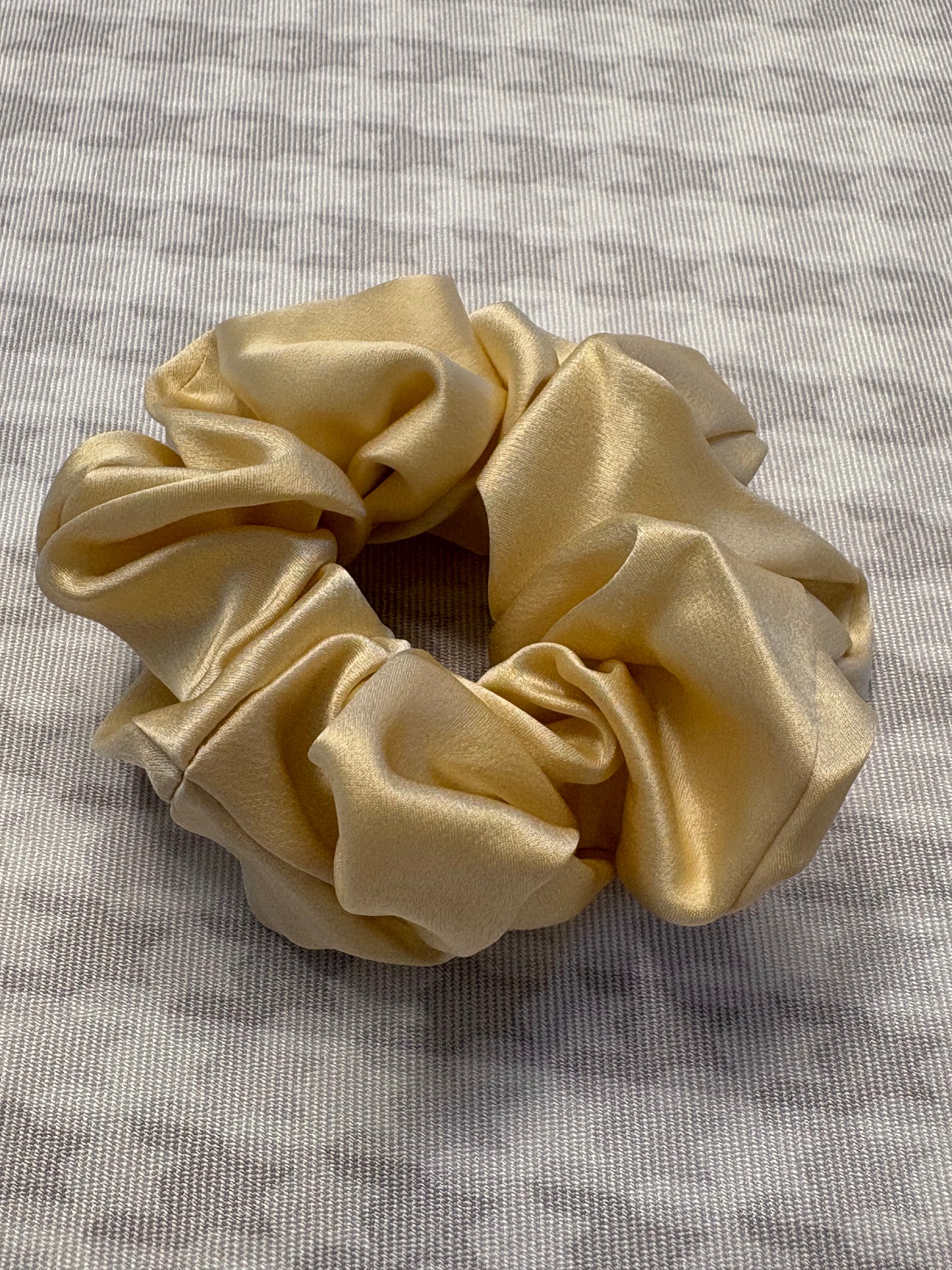 Large Mulberry Silk Scrunchie