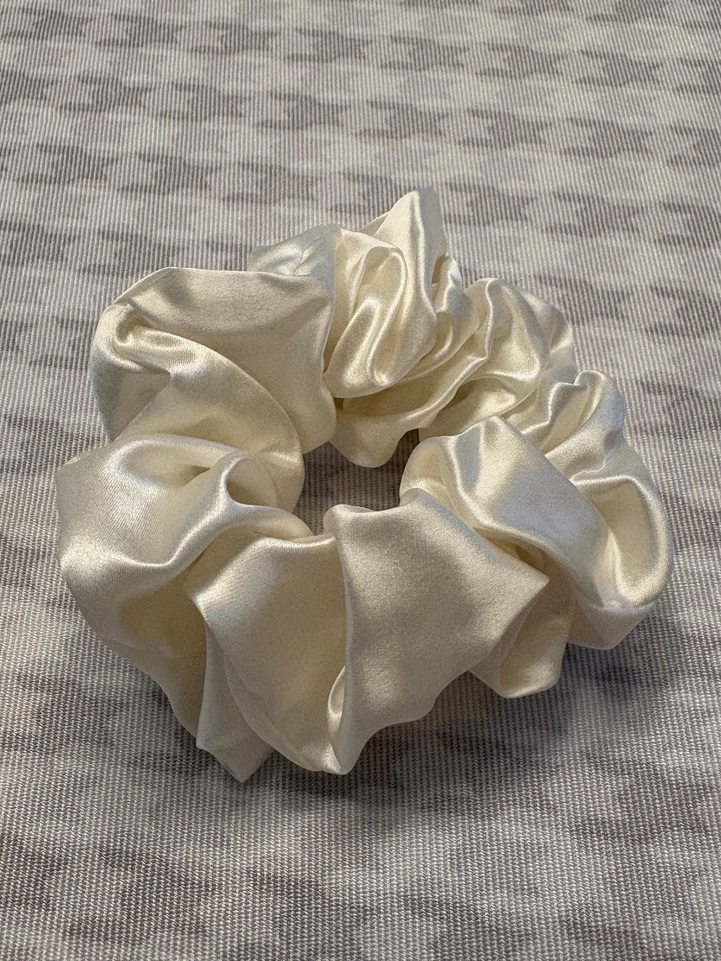 Large Mulberry Silk Scrunchie